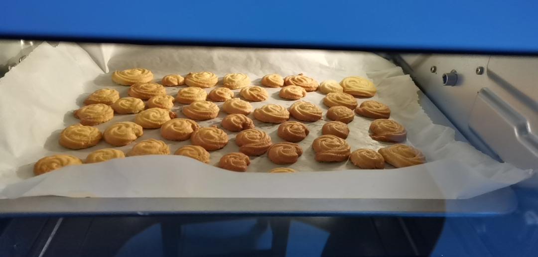 酥到掉渣的零失败黄油曲奇，新手可以一次成功！