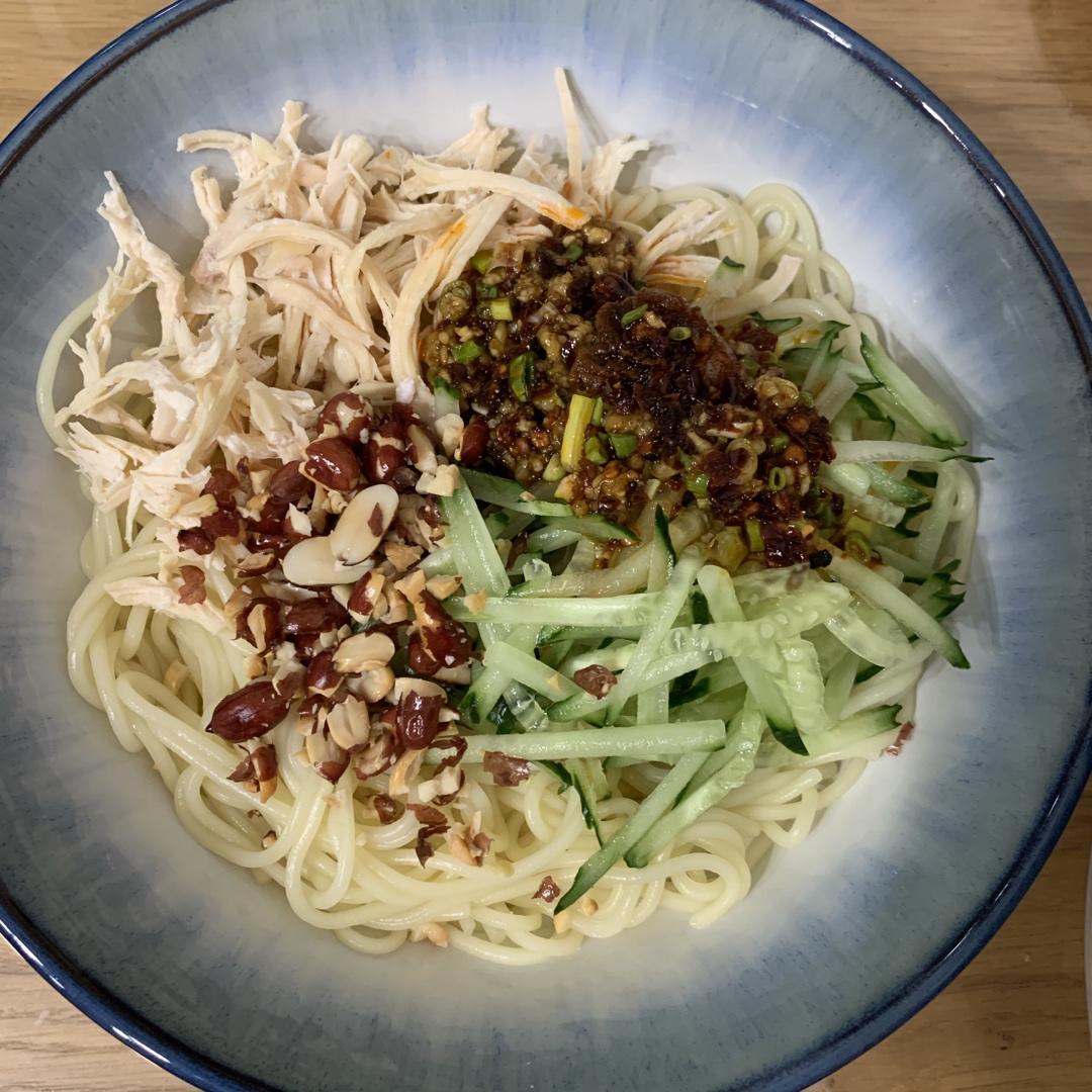 鸡丝凉面