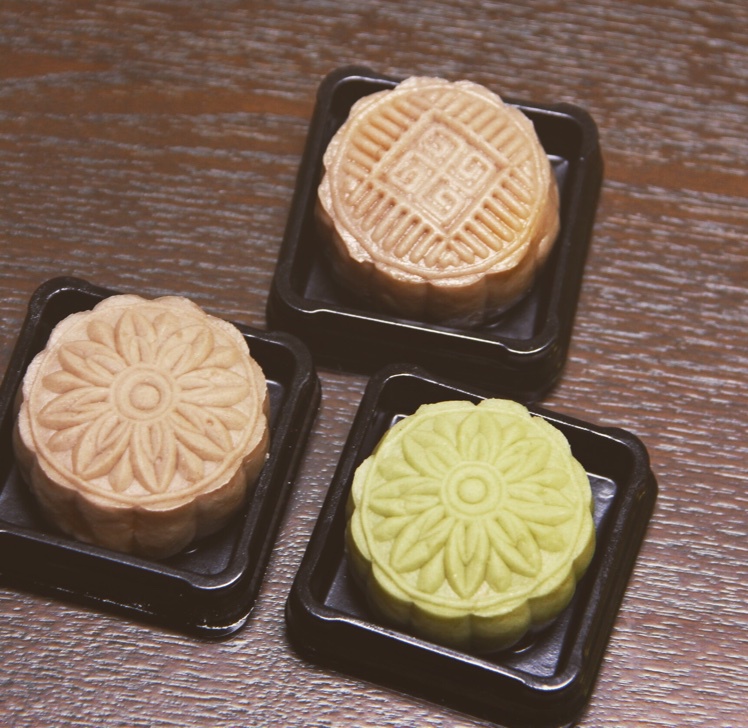 奶黄冰皮月饼