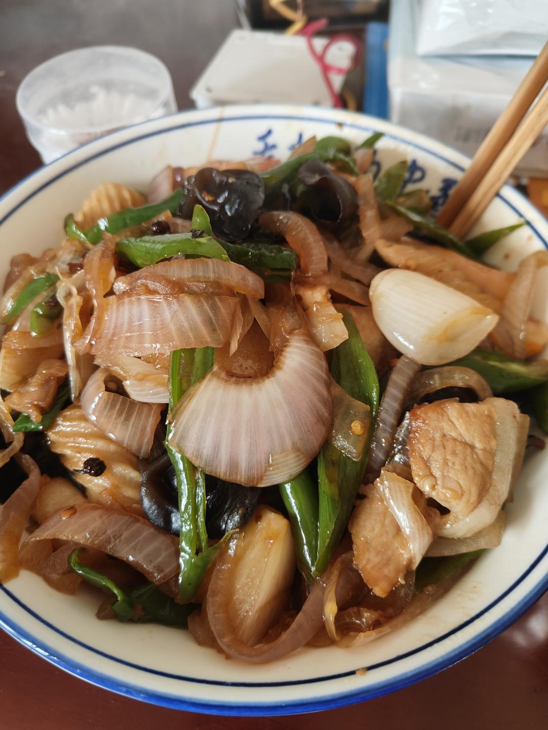 成都人家里的青椒回锅肉