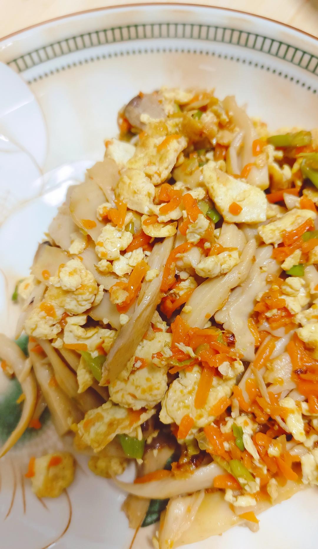 杏鲍菇炒鸡蛋