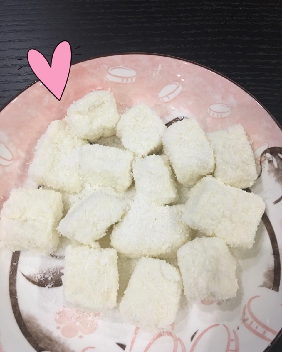 完胜85度C牛奶椰丝小方