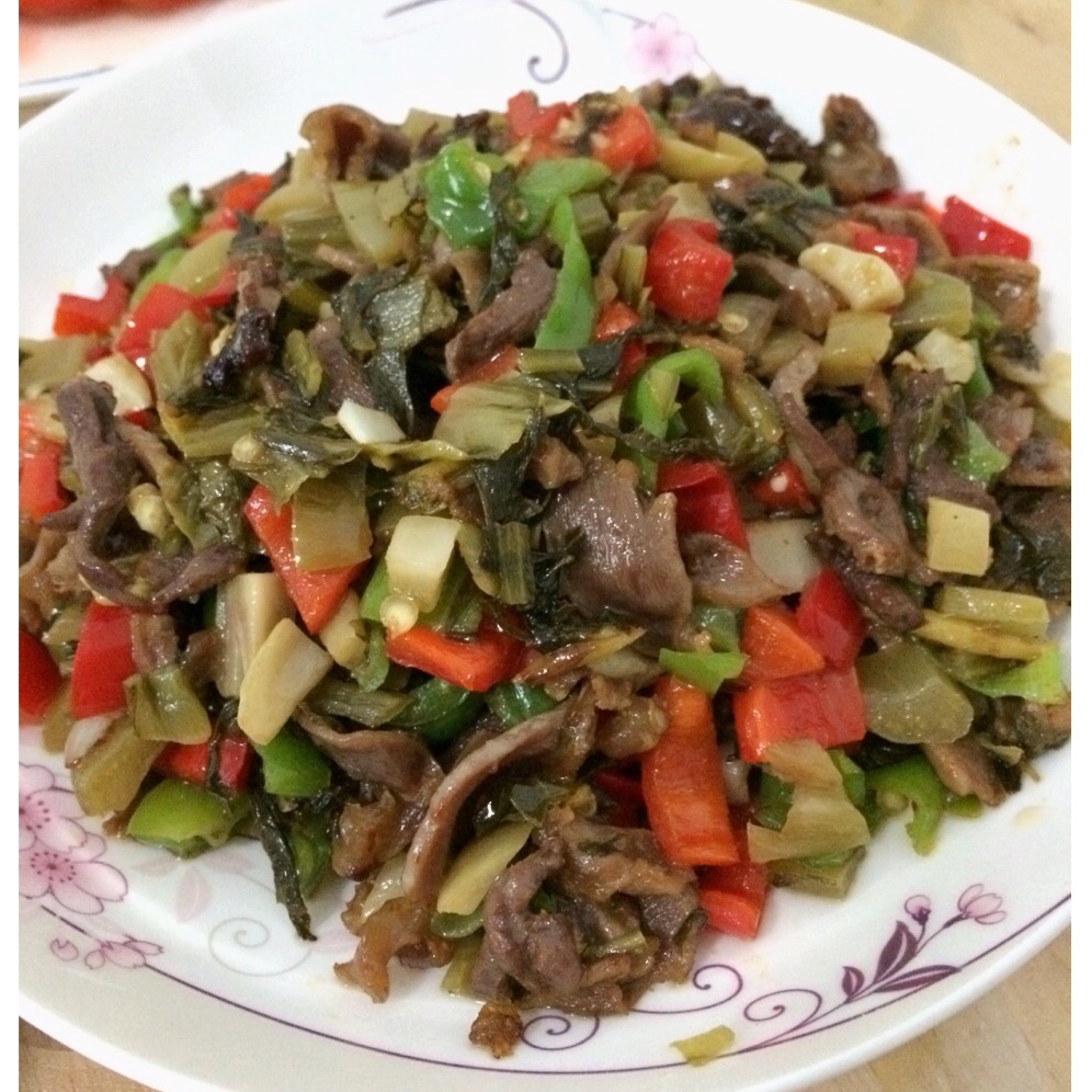 酸菜炒鸡胗