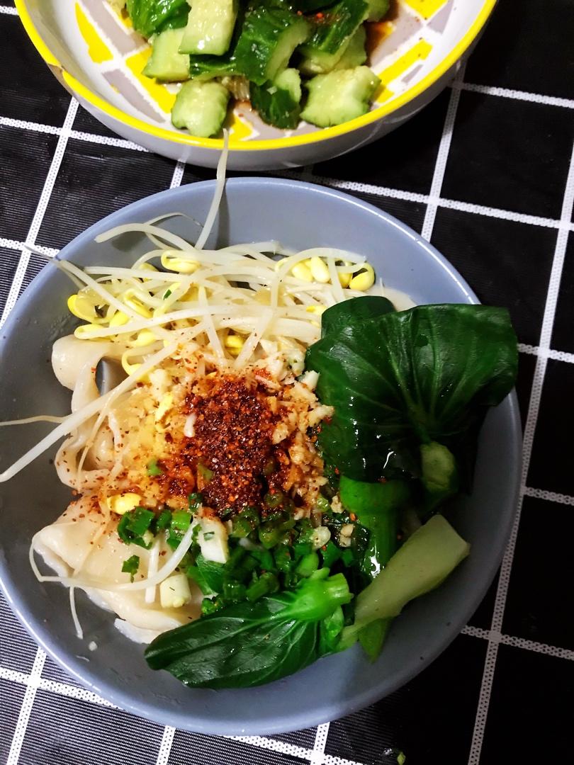 好想吃油泼面，快手午餐