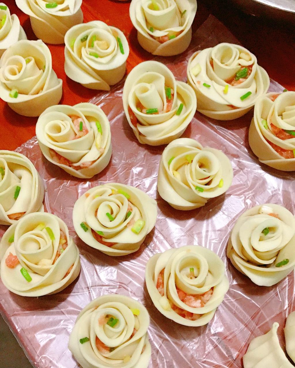 杨小妞她妈做的玫瑰花饺子