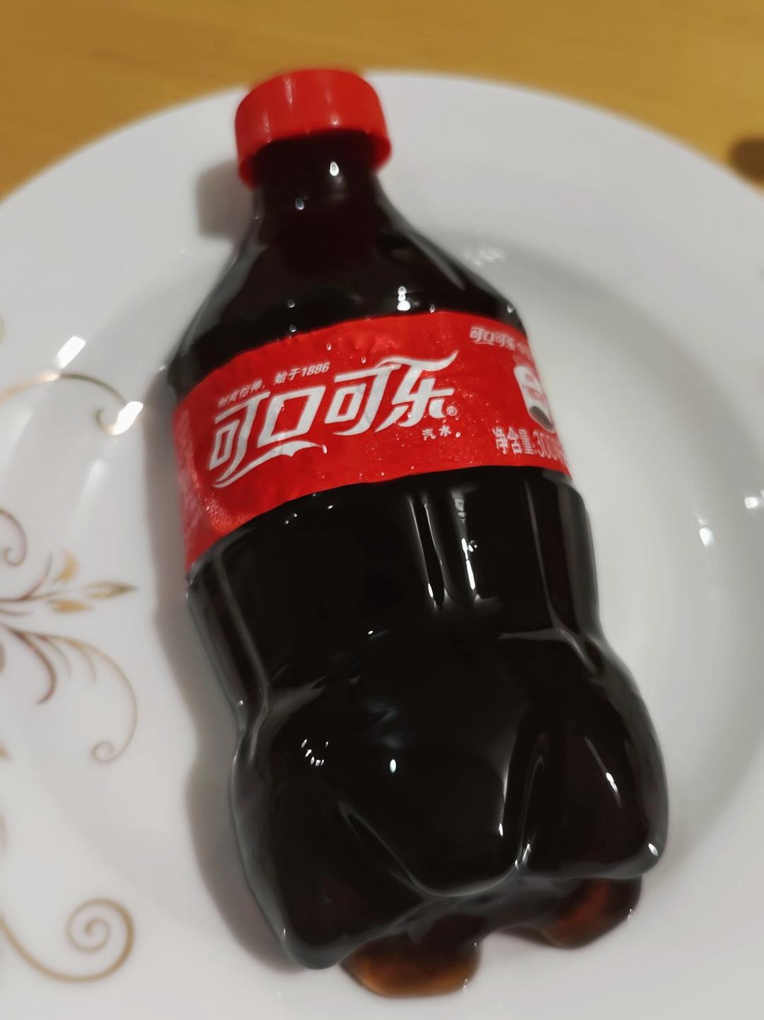 别再用冰箱冻可乐了，教你一招，用白凉粉秒变【可乐冻】夏季必备