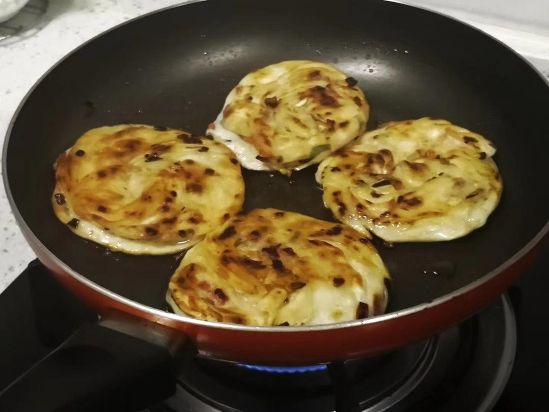 饺子皮版葱油饼