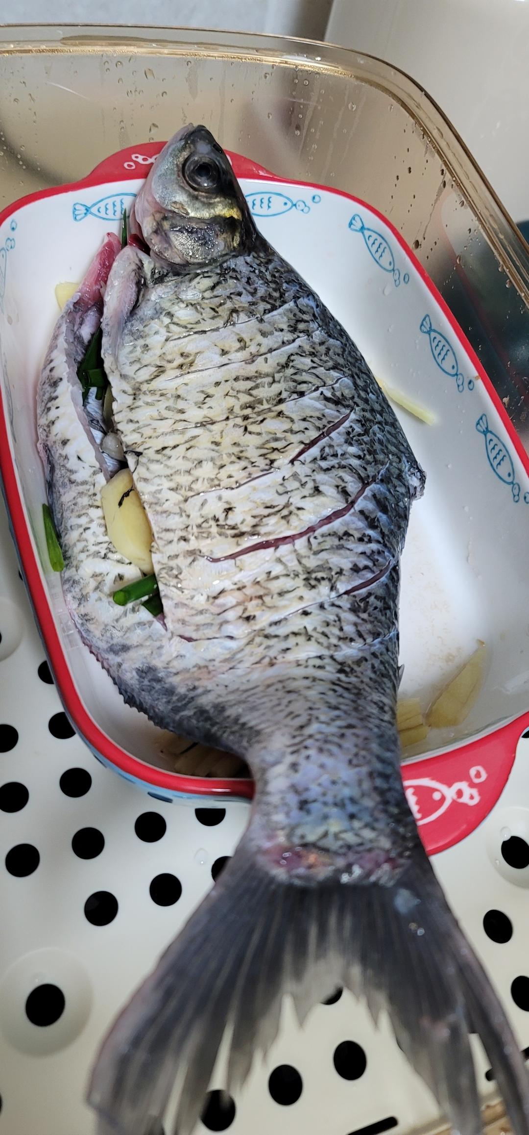 葱油鳊鱼