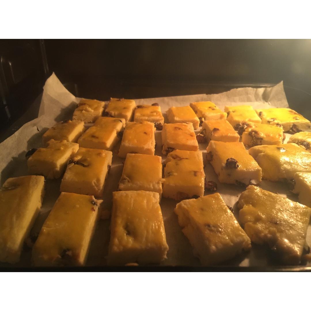 蔓越莓(葡萄)奶酥  适合给孩子的少糖配方😉