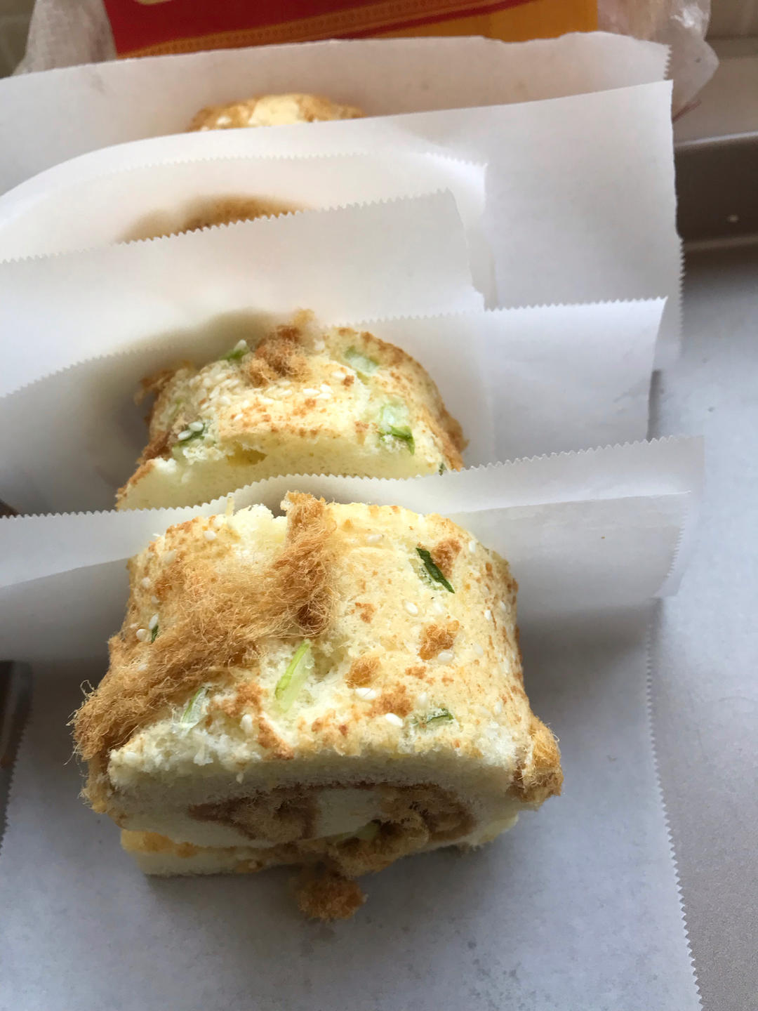 美味肉松卷-简单不开裂，零失误的蛋糕卷