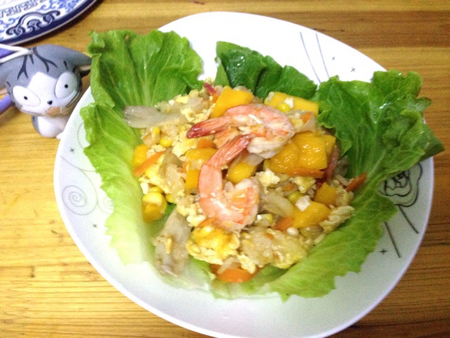 芒果虾仁炒饭