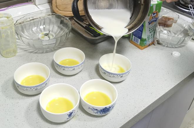 红糖姜汁撞奶（第一次哟）的做法
