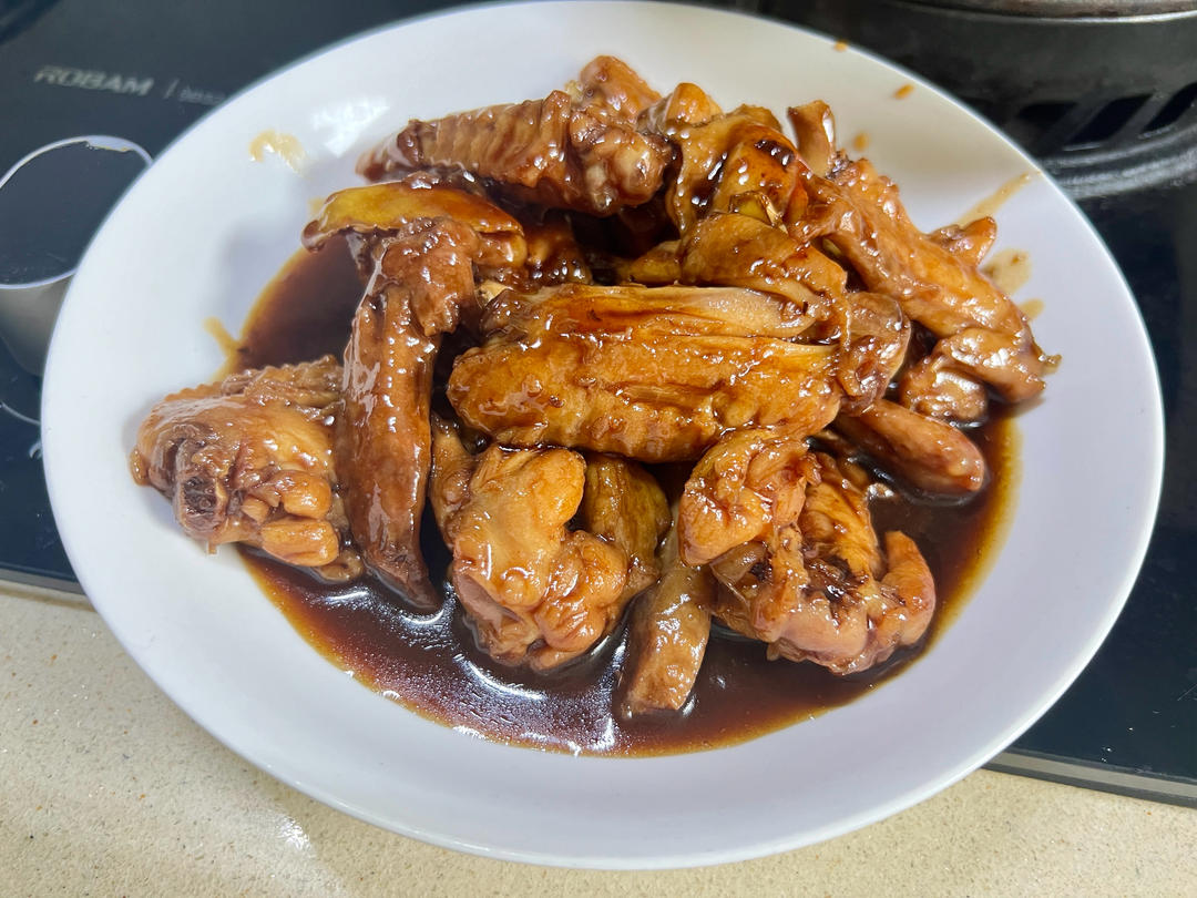 厨师长教你：“可乐鸡翅”的家常做法，味道鲜嫩可口，先收藏起来