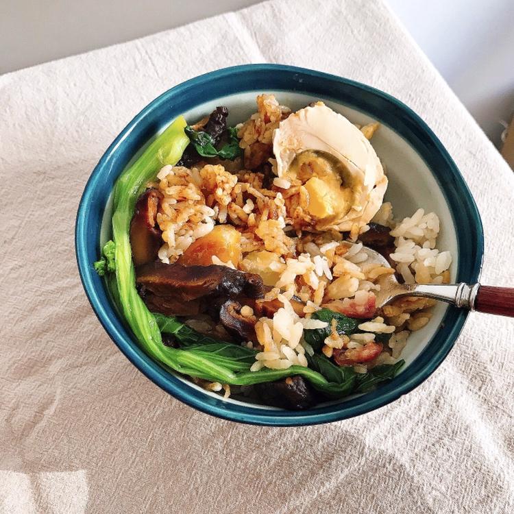 【咸蛋黄煲仔饭】