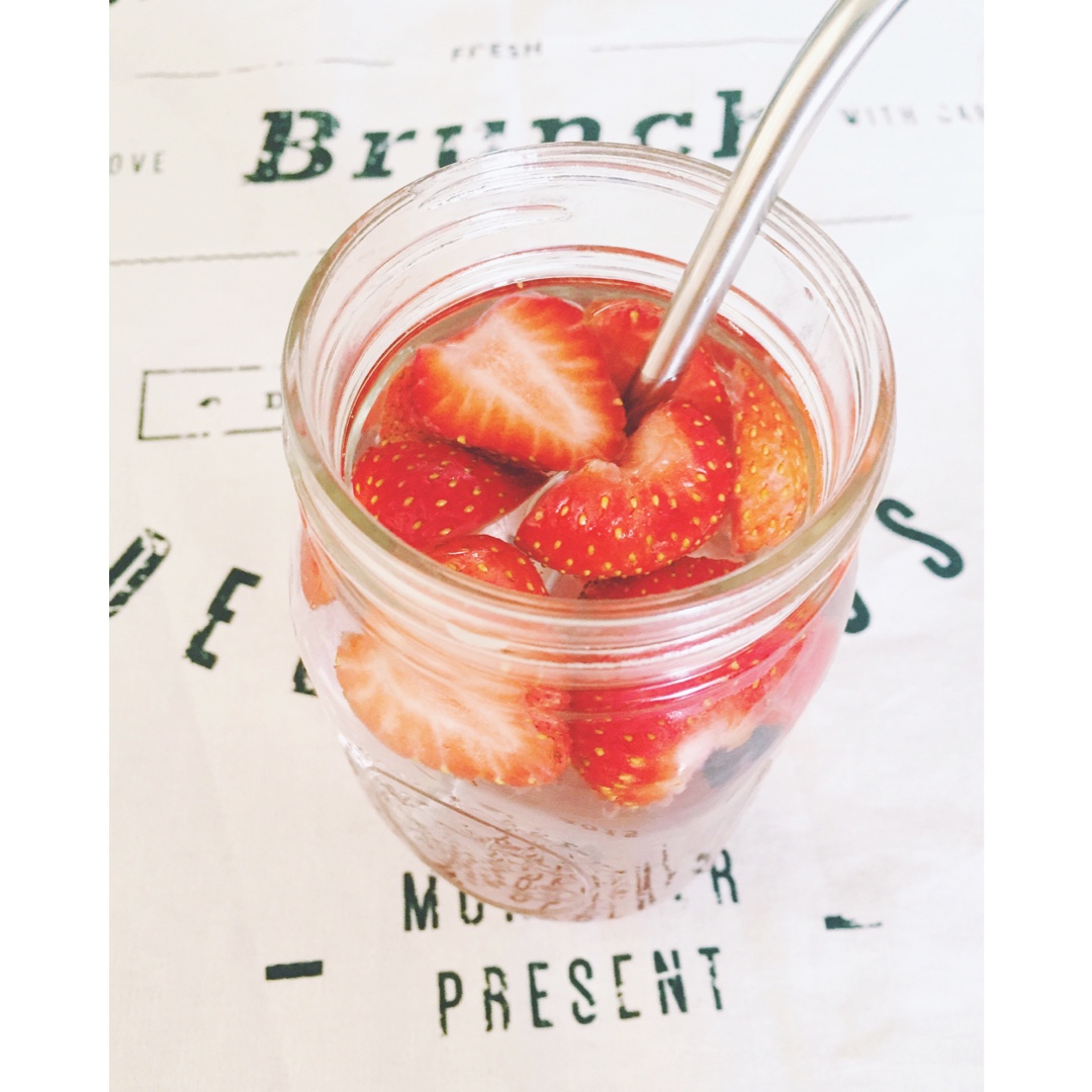 detox water 自制排毒养颜水 健康饮料 果蔬泡汁