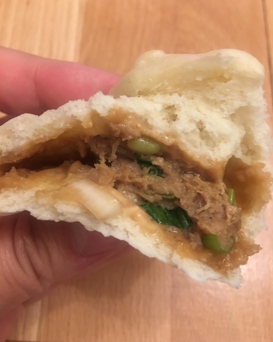 松软多汁的肉包子