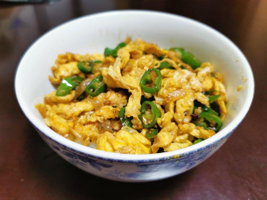 下饭夹馍都好吃的线椒炒鸡蛋