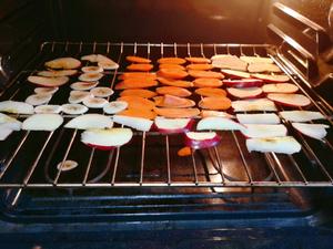 【减脂零食】烤香蕉干胡萝卜干苹果干的做法 步骤2