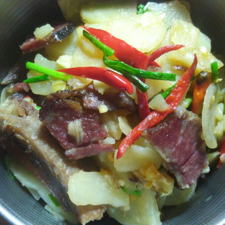 腊肉土豆片