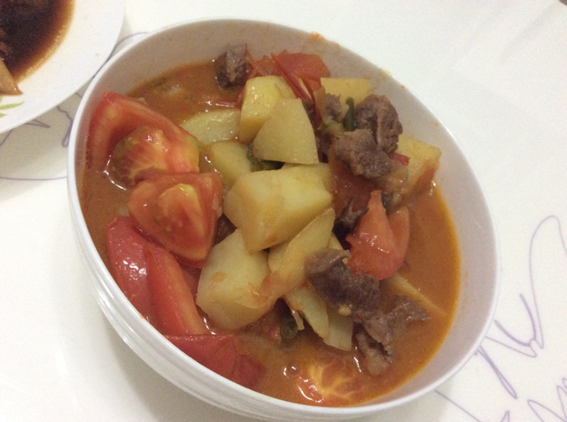 番茄土豆牛肉砂锅