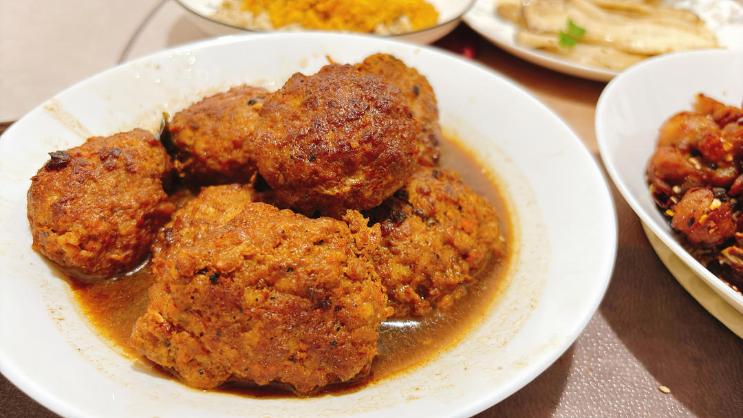 简单的红烧狮子头～拌饭太香了