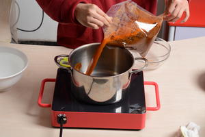剁椒鸡块汤面的做法 步骤3