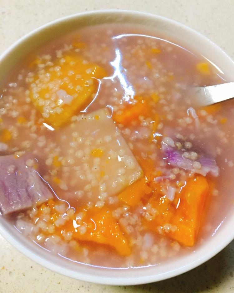 林贷小玉做的红薯小米粥