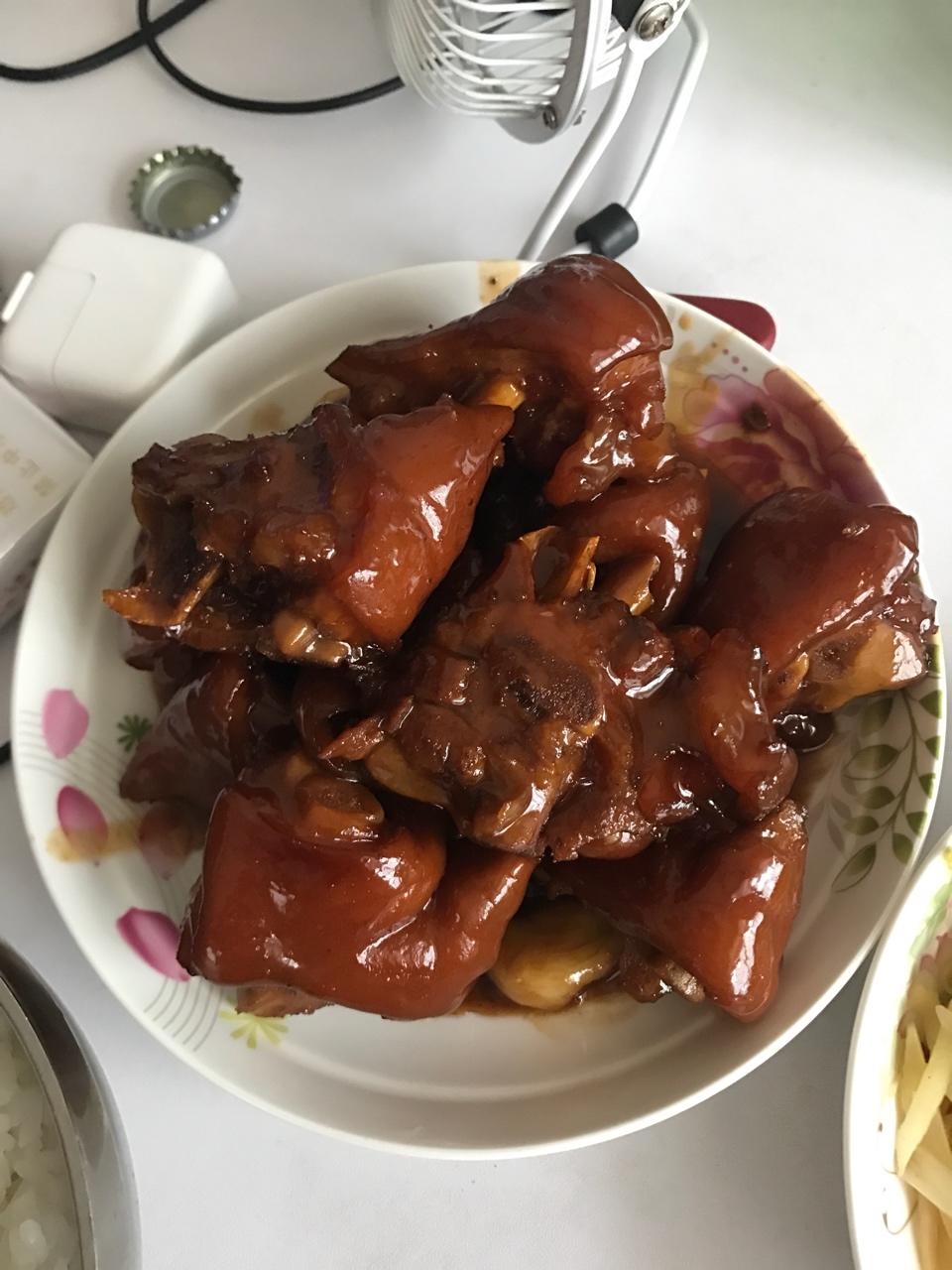 红焖猪蹄
