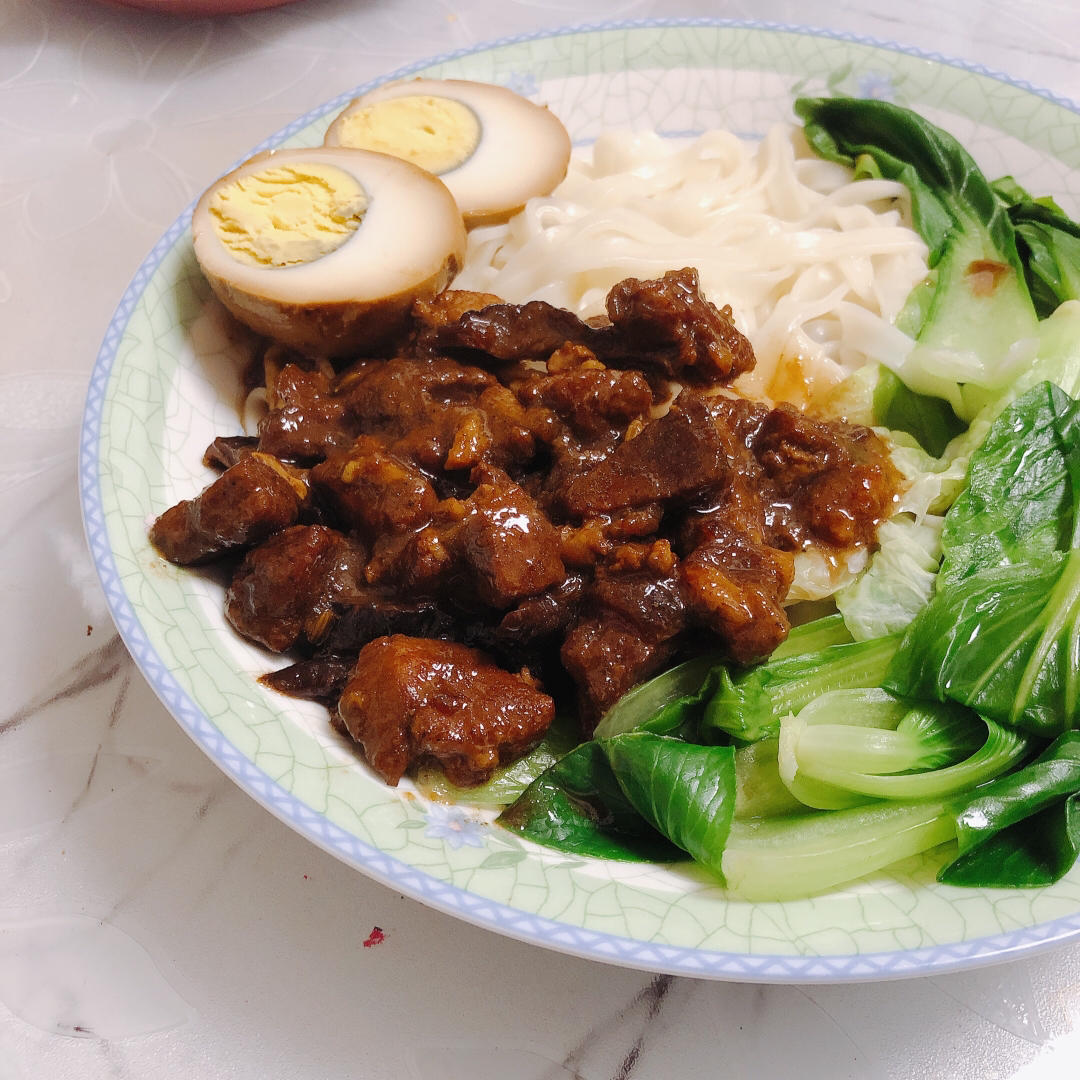 香菇卤肉面