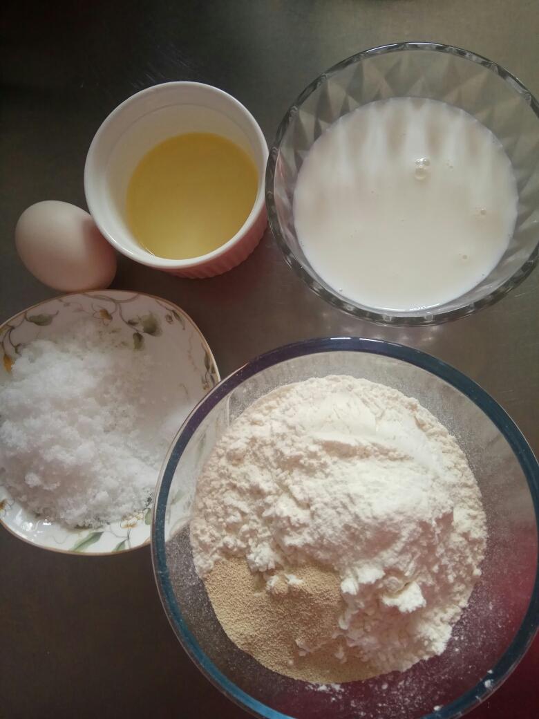 纯奶手撕吐司的做法 步骤1