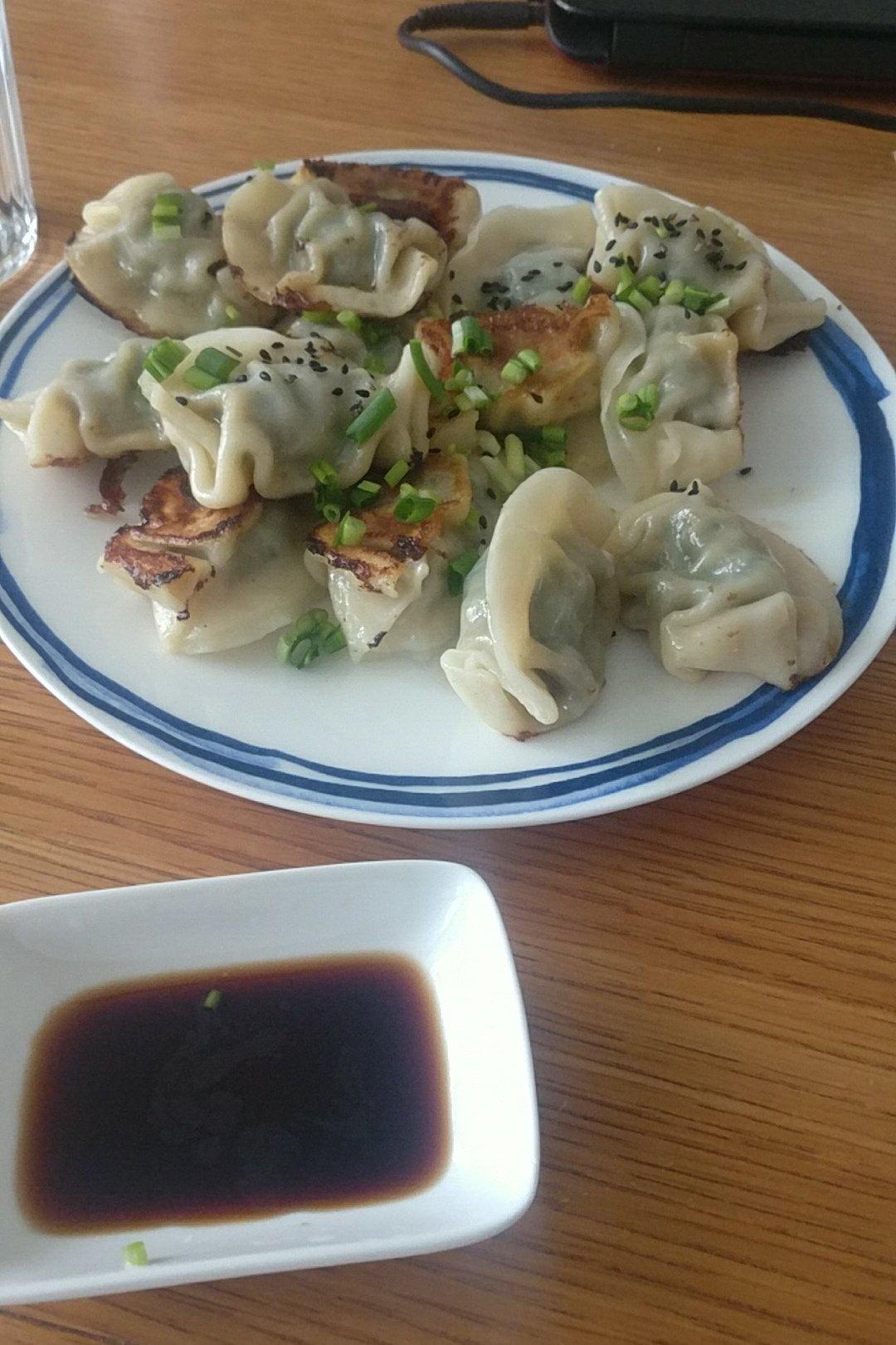 我是一份煎饺（生煎速冻饺）