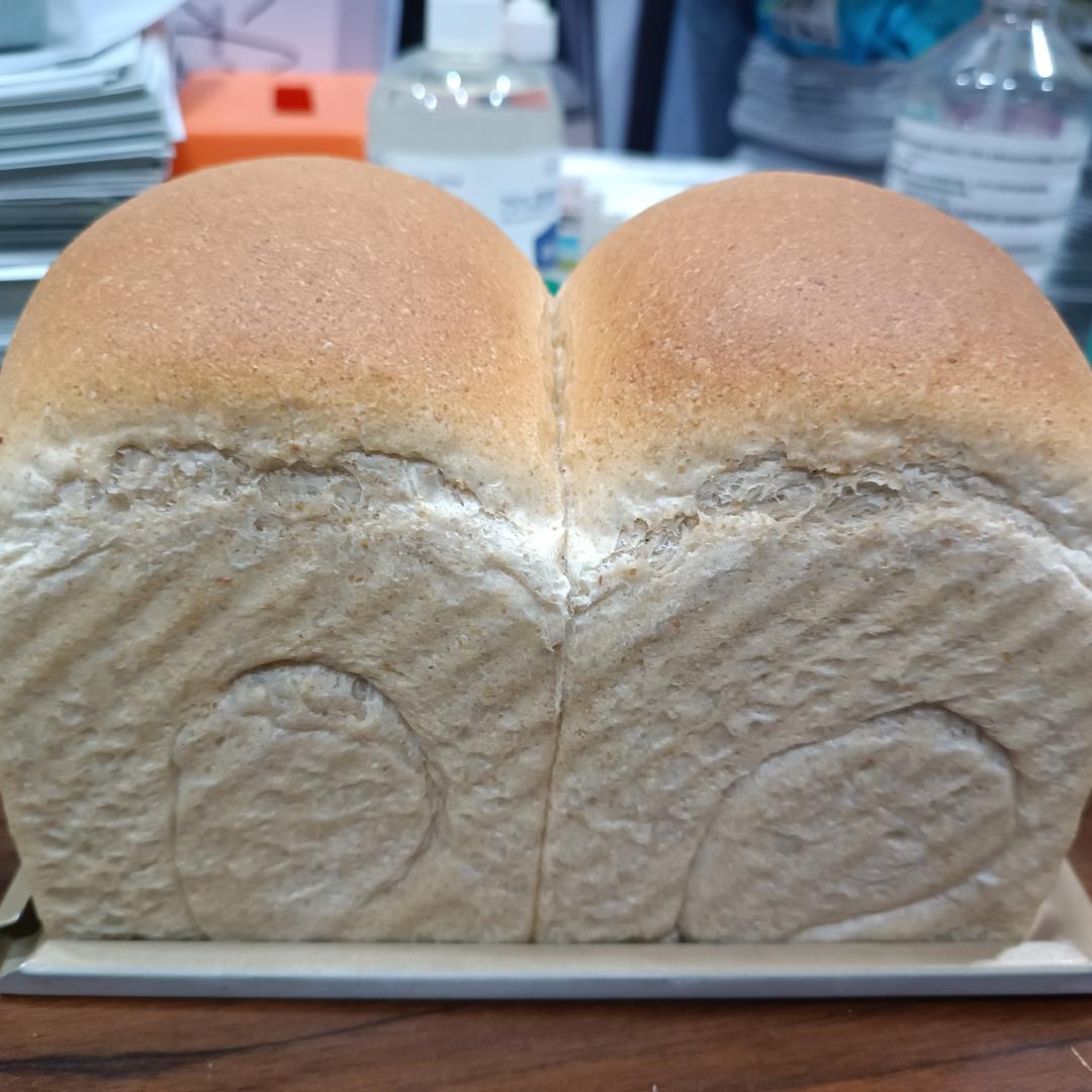 50%全麦吐司｜低糖低脂，吃起来不像是吃全麦的全麦吐司！