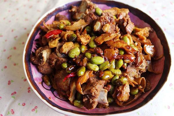 排骨毛豆烧面筋的做法