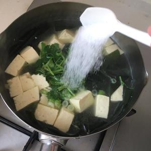 裙带菜排骨豆腐汤（简单清淡）的做法 步骤11