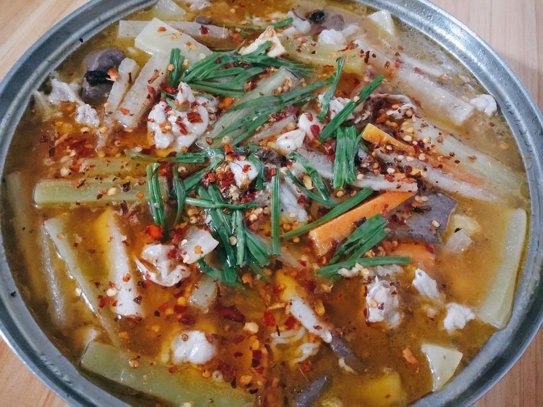 独家秘制 · 泡椒田鸡!