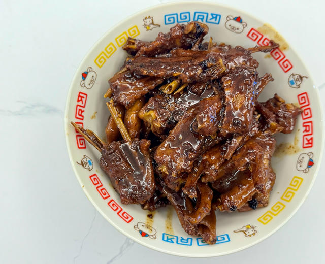 秘制豉香焖鹅掌鹅翅,浓香软糯的做法