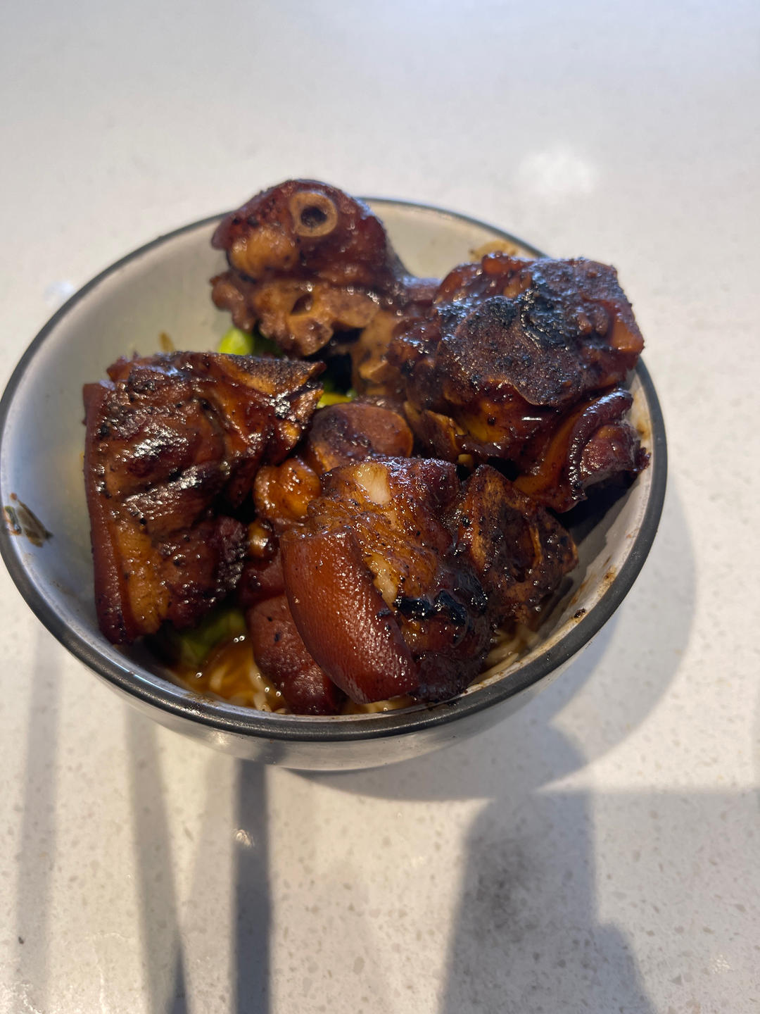 美味的家常菜：红烧猪蹄