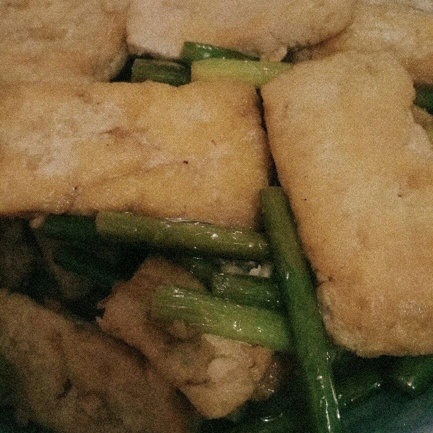 蒜苔烧豆腐