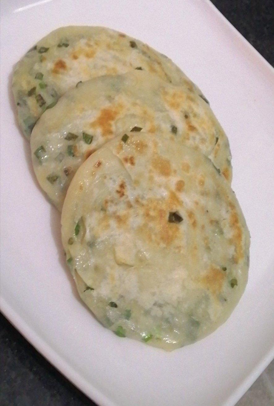 葱油饼（面粉吸水量不一样、水慢慢加）