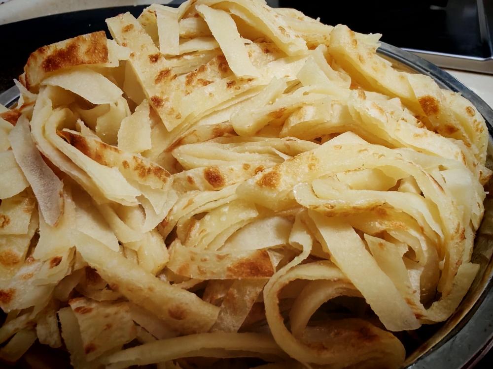 家常烙饼，直接吃、炒饼吃都好吃。