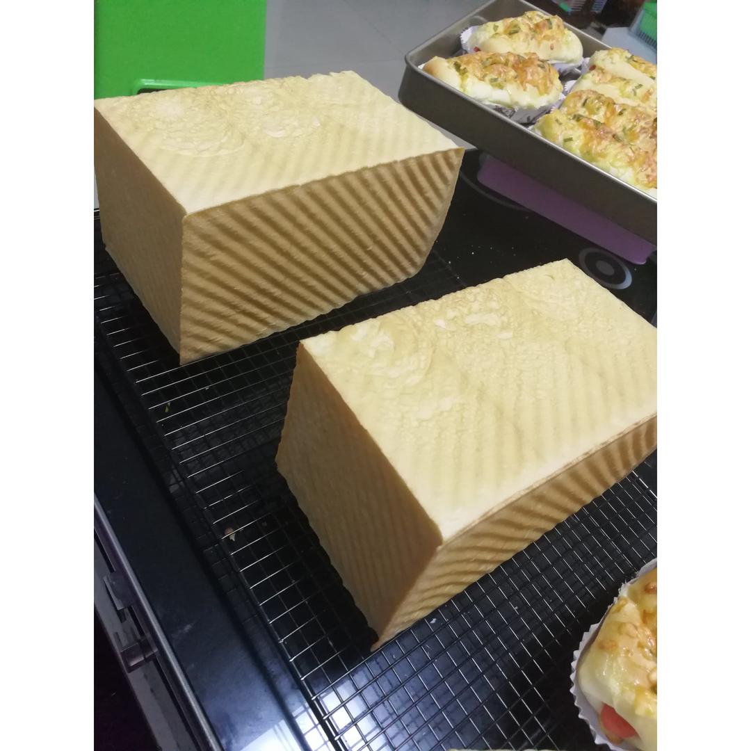 液种吐司（揉面机版20分钟完美出膜）