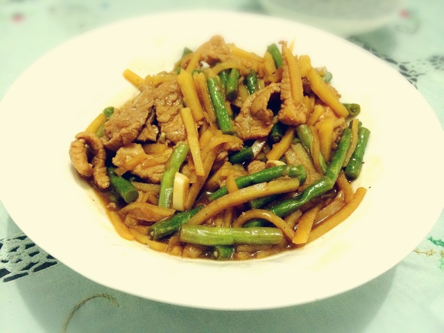 豆角土豆烧肉