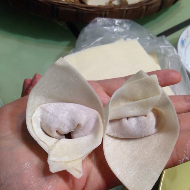 自己包的抄手（不是菜谱只是成品）