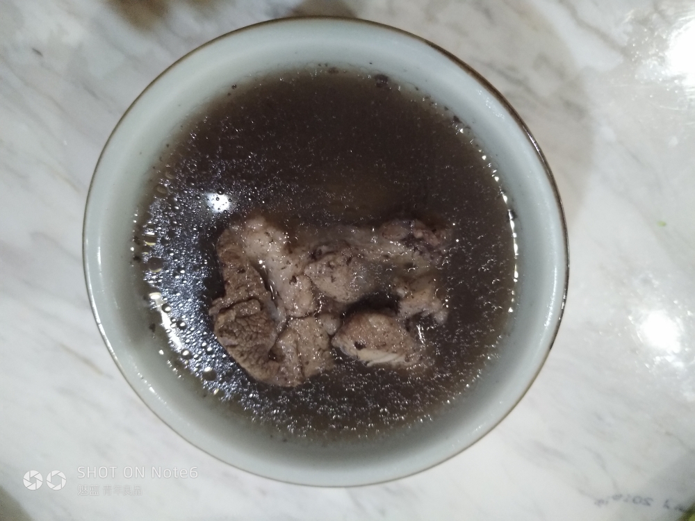 牛大力土茯苓猪骨汤的做法
