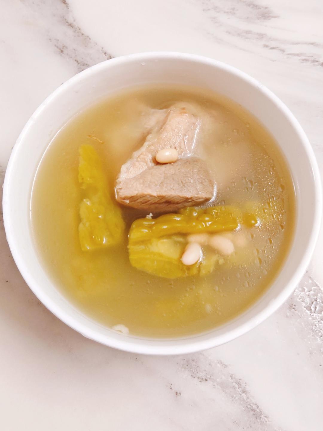 清热下火，夏天必喝的凉瓜排骨汤（广东煲汤）