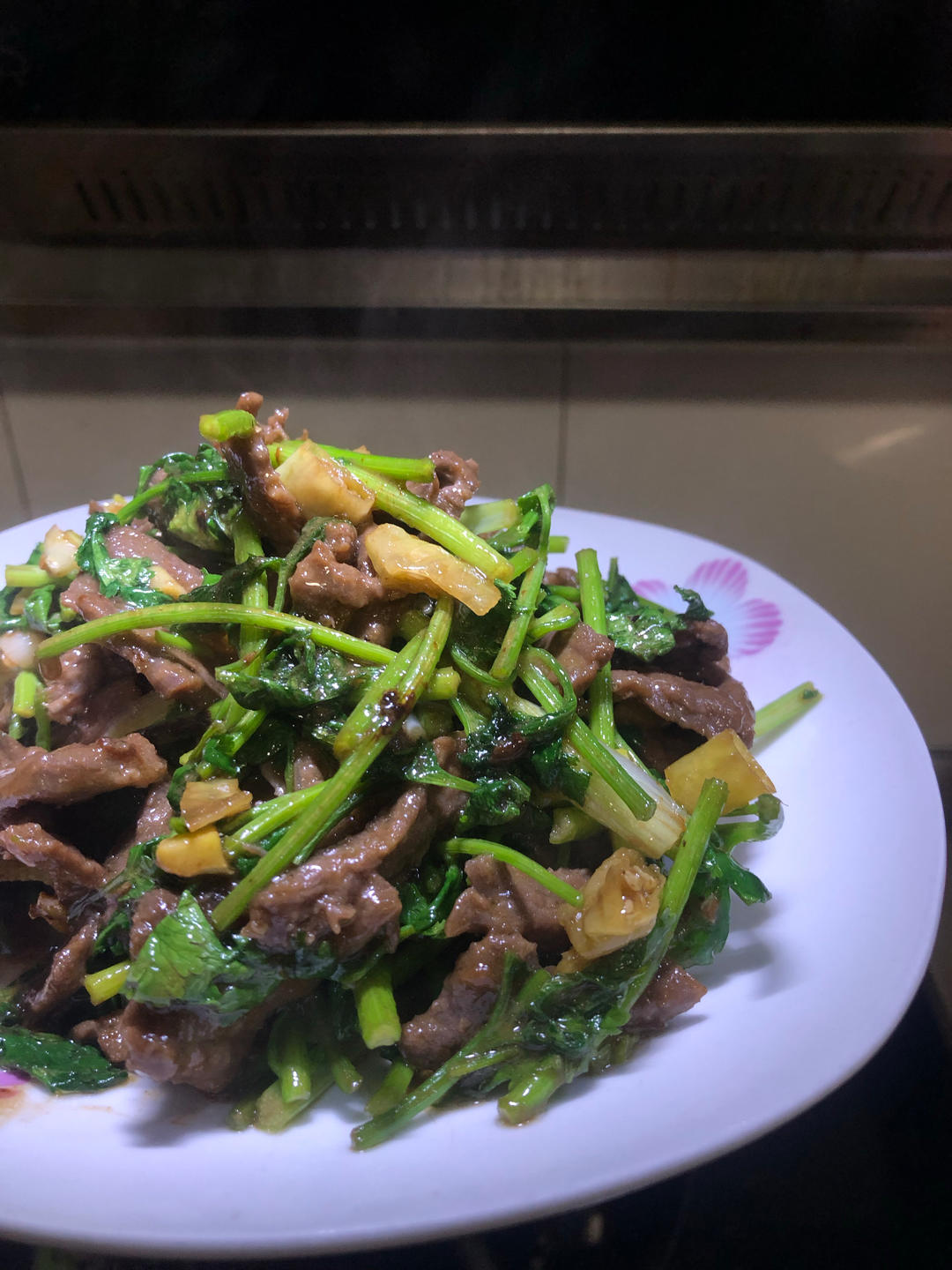 小炒黄牛肉，肉嫩味香！太好吃了简直是米饭杀手！