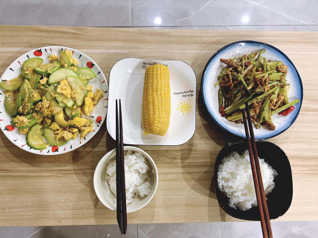 清香的西葫芦炒鸡蛋