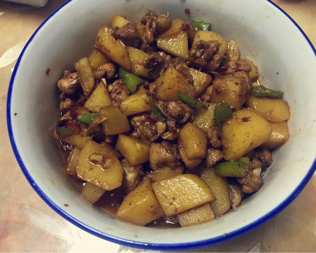 土豆烧鸡（非常下饭哦~）
