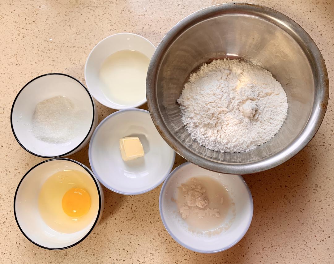 纯奶手撕吐司的做法 步骤1