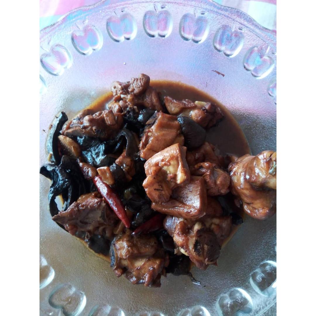 小鸡炖蘑菇